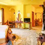 Backstage Hotel
