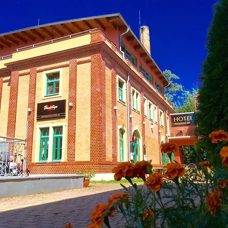 فندق Backstage 3*