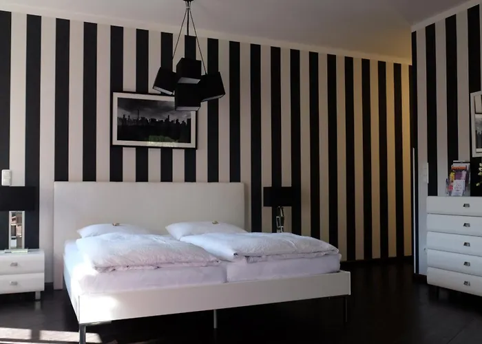 فندق Backstage 3*